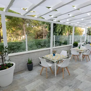 Apollo Bed & Breakfast